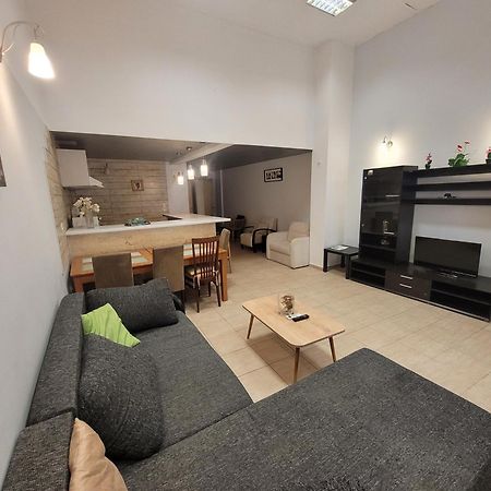Center Apartments Лефкада Экстерьер фото